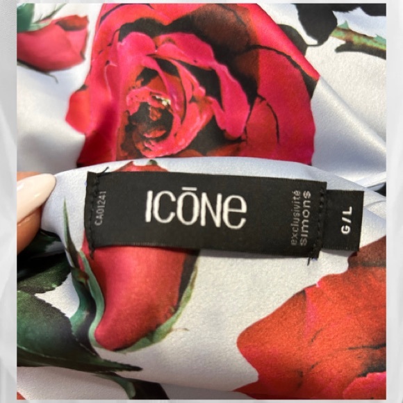 NWT floral spaghetti strap top - Picture 3 of 3